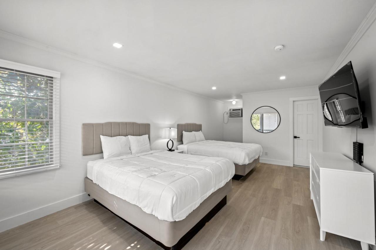 Bed and Breakfast Serendipity Миртл-Бич Экстерьер фото